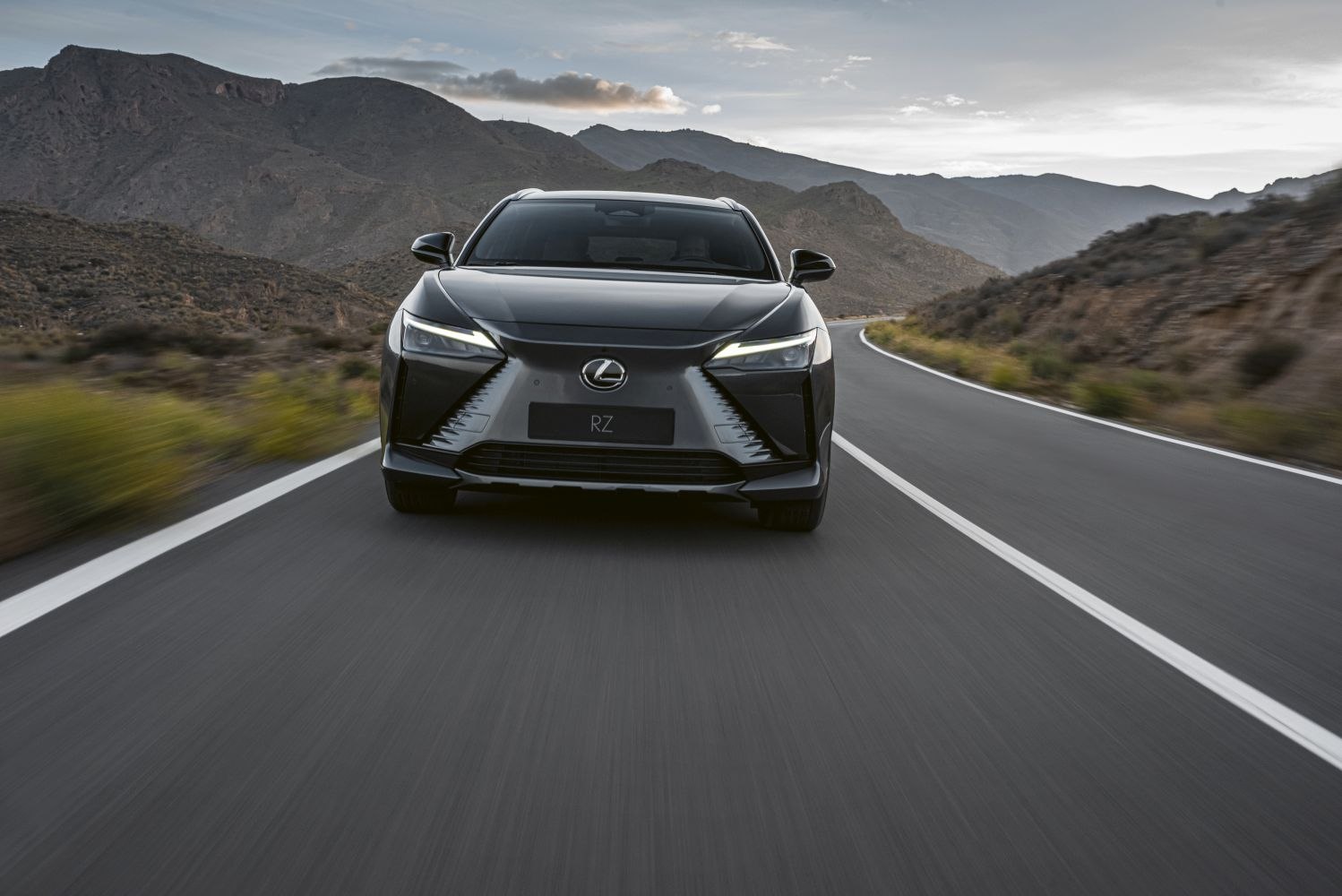 Lexus RZ technical specifications and fuel economy